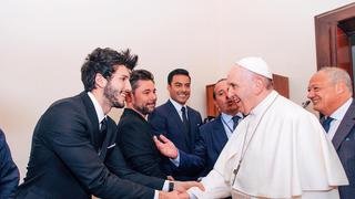 Así fue el conmovedor encuentro de Sebastián Yatra con el papa Francisco | VIDEO