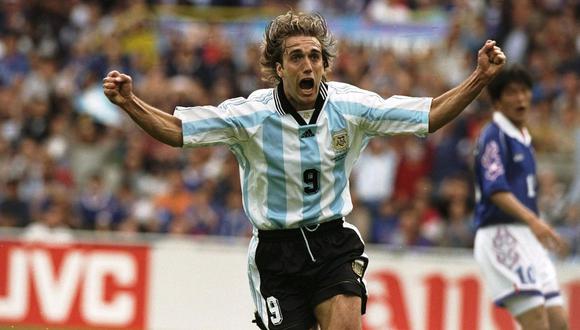 Gabriel Batistuta disputó tres Mundiales (1994, 1998, 2002) y marcó diez goles. (Foto: AFP)