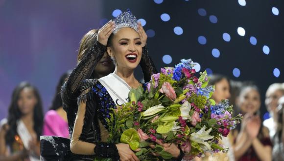 R’Bonney Gabriel es una modelo oriunda de San Antonio, Texas. Esta noche fue la gran ganadora y se coronó como Miss Universo.