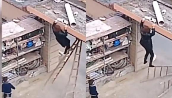 Se le cayó la escalera mientras trabajaba y su hijo la salvó. (Captura de video).