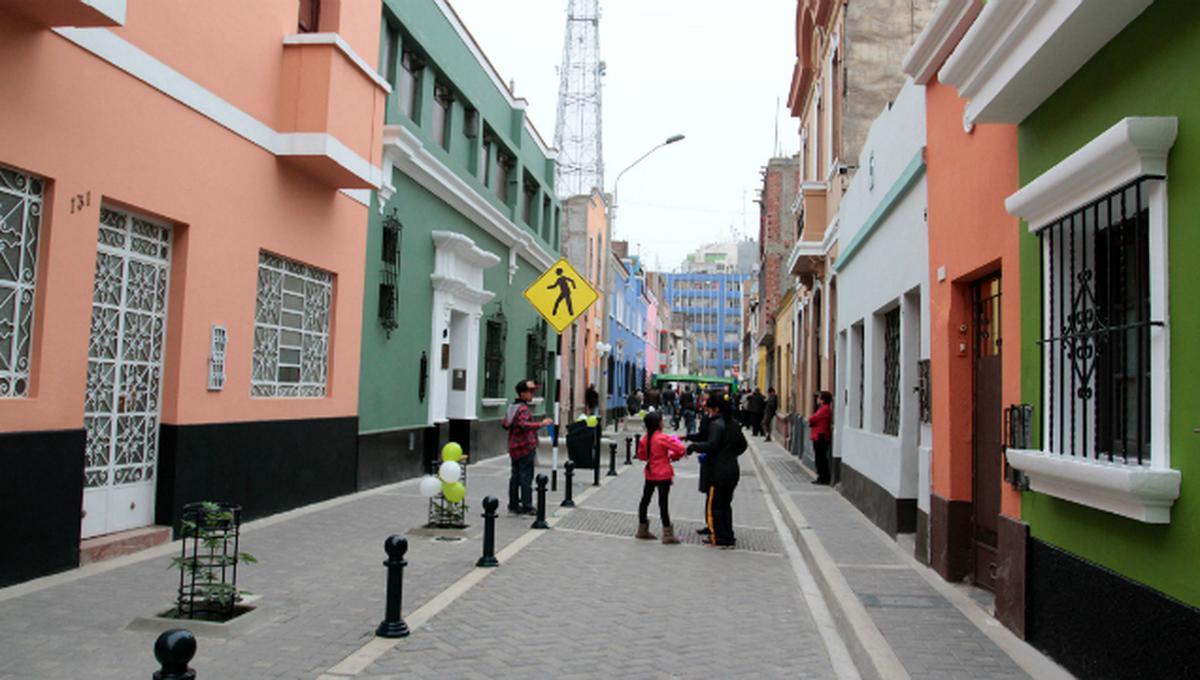 Pasaje García Calderón cuenta con mejor tránsito e iluminación