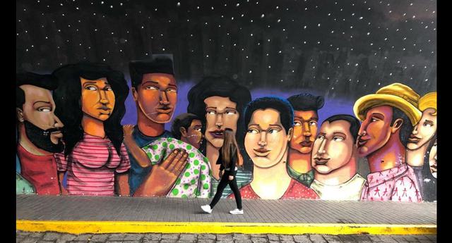 Uno de los murales más fotografiados por los turistas en Barranco es el de 'Todas las sangres' del artista Entes. Está ubicado en la Bajada de Baños.(Foto: Instagram)