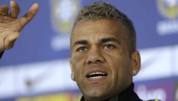 Dani Alves: "Neymar, te esperamos en la final"