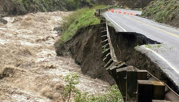 Las carreteras en la parte norte del Parque Nacional de Yellowstone están cerradas temporalmente debido a fuertes inundaciones, deslizamientos de rocas y condiciones extremadamente peligrosas. (Foto: NATIONAL PARK SERVICE / AFP)