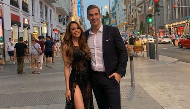 Yanet García disfrutó de su soltería hasta que conoció a Lewis, al parecer tras firmarle su libro ‘The school of greatness’ (Fotos Instagram)