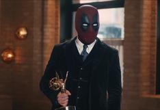 Ryan Reynolds recibe su Emmy con un discurso vestido como Deadpool