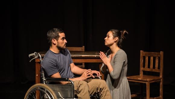 Escena de la obra "Mi hijo sólo camina más lento", escrita por Ivor Matinic. (Foto: Séfora Ambulódegui)