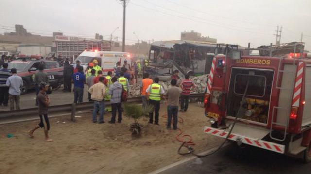 Panamericana Sur: 15 heridos por choque entre bus y camión - 1