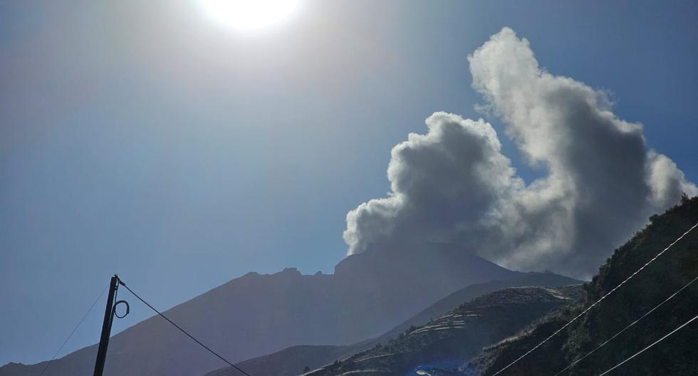 En estos 21 días de actividad explosiva, el volcán no ha sido constante. Según el vulcanólogo del Instituto Geofísico del Perú (IGP), José Del Carpio, el cráter tiene periodos de calma relativa y luego se vuelve dinámica. (IGP)