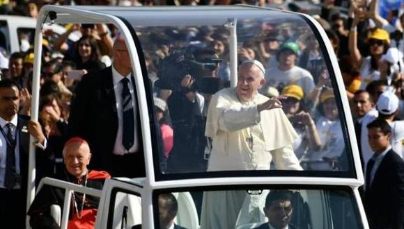 La Nunciatura Apostólica presentó uno de los tres papamóviles que utilizará Francisco. (Foto: El Comercio)