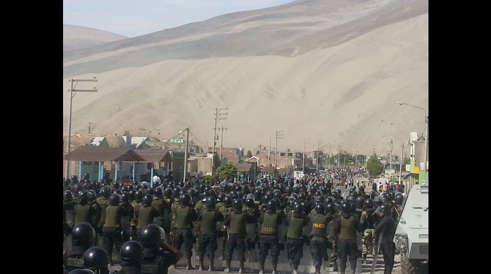 Arequipa: mineros bloquearon por 40 minutos la Panamericana Sur - 4