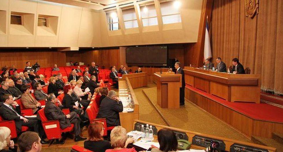 La sesión del Parlamento donde se declaró la independencia de Crimea. (Foto: rada.crimea.ua)