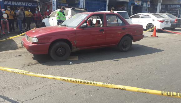 Casi la misma hora, dos hombres fueron asesinados por sicarios frente a dos talleres de mecánica en San Juan de Lurigancho. (foto: Mónica Rochabrum/Trome)