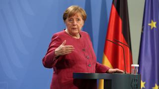 Merkel advierte medidas en contra de desbordes racistas y antisemitas en Alemania