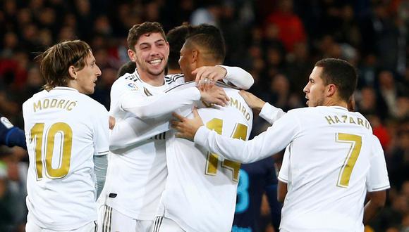 Real Madrid ganó 3-1 con goles de Karim Benzema (37), Fede Valverde (48) y Luka Modric (74), que le sirvieron para remontar el 1-0 logrado por el brasileño Willian José (2). (Foto: REUTERS/Javier Barbancho)