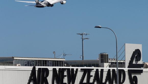 Nueva Zelanda también anunció que amplía de 7 a 10 días las cuarentenas a la entrada al país y reduce a 48 horas previas al viaje la necesidad de un test negativo de la COVID-19. (Foto: Nigel Marple / Reuters)