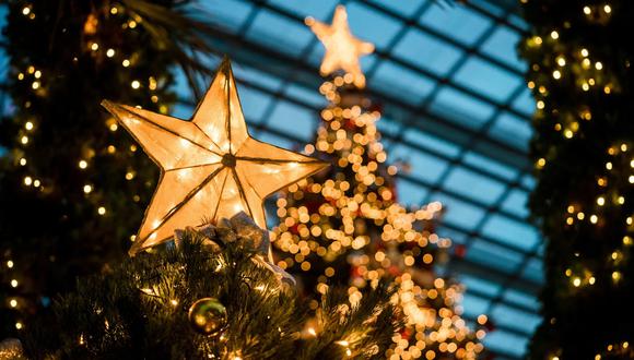 Te contamos qué es la Estrella de Belén en la historia de la Navidad, y porqué se posiciona en lo alto del árbol cada mes de diciembre. (Foto: UNPLASH)