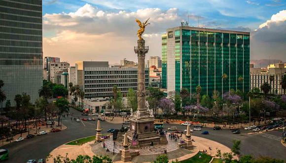 La Ciudad de México (CDMX), antes llamada Distrito Federal (D. F.),​ es la capital de México.​
