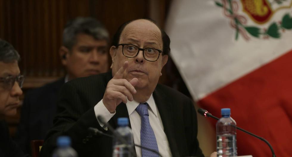 Julio Velarde en la comisión de Economía del Congreso. (Foto: César Bueno)