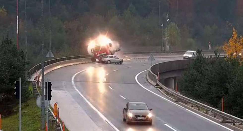 Trágico accidente en Eslovenia. (Foto: Captura de video)