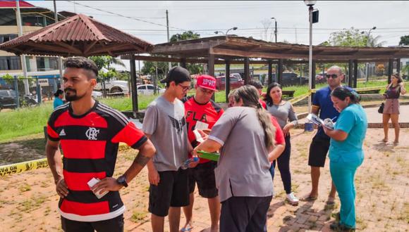 Hinchas brasileños pasaron por el control migratorio en el Puesto de Control Fronterizo de Iñapari. (Foto: Migraciones)