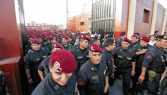 "No son bloques de Lego, para armar. Son profesionales con formación, especialidad, preparación. Son personas con más o menos vocación, con más o menos diligencia. No son intercambiables". (GEC)