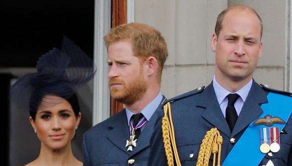 Príncipes Harry y William denuncian conjuntamente “información falsa” en la prensa. Foto: AFP