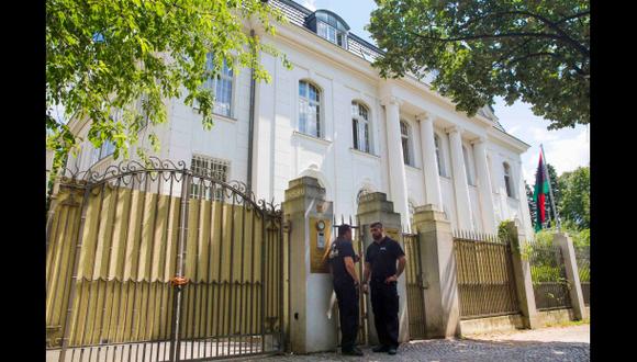 Hombre se prendió fuego ante la embajada de Libia en Alemania