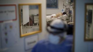 Argentina, que cumple 6 meses en cuarentena, registra récord de 429 muertes por coronavirus en un día 