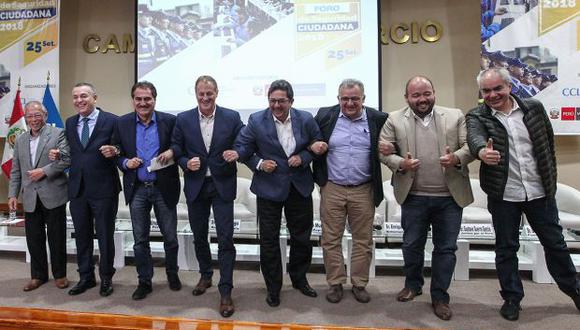 Candidatos a la alcaldía de Lima participaron de evento sobre seguridad ciudadana y criticaron ausencia de Reggiardo y Belmont en debates. (Foto: Alessandro Currarino)