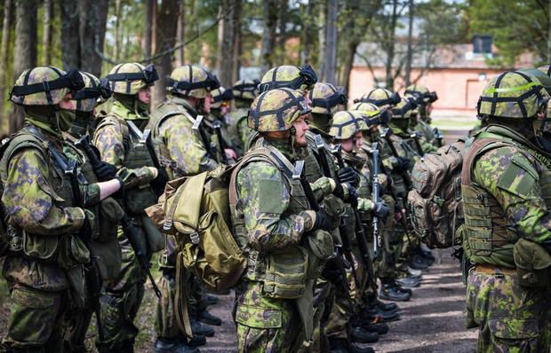 MPK, Finnish National Defense Training Association, attend an exercise on May 14, 2022 at the Santahamina military base in Helsinki.  (ALESSANDRO RAMPAZZO / AFP).