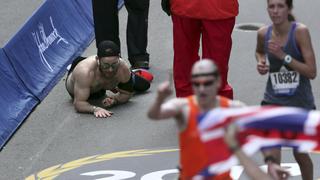 YouTube: el conmovedor momento que vivió un marine en la Maratón de Boston [VIDEO]