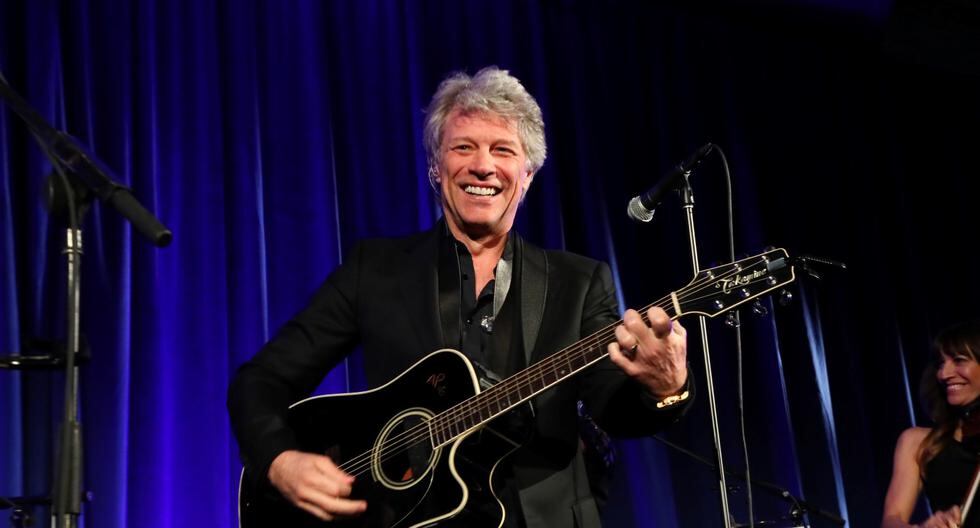 Jon Bon Jovi tests positive for COVID-19 just before giving a concert in Miami