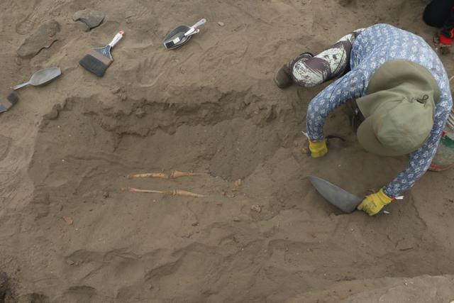 Sacrificio masivo en Huanchaco: hallan restos óseos de niño de la élite Chimú. (Foto: Johnny Aurazo)