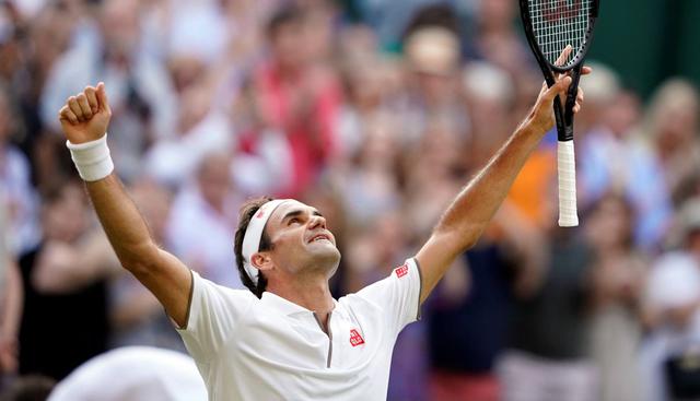 Federer derrotó a Nadal con solvencia y llegó a una nueva final de Wimbledon. (Foto: EFE)