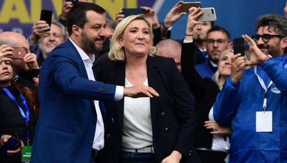 Marine Le Pen fue una de los 11 líderes de la extrema derecha europea que se unieron a Matteo Salvini para un mitin en Milán el pasado 18 de mayo. Foto: AFP