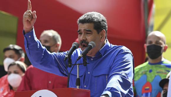 El presidente de Venezuela, Nicolás Maduro, pronuncia un discurso ante los trabajadores que participan en la manifestación para conmemorar el Primero de Mayo (Día del Trabajo) en Caracas.