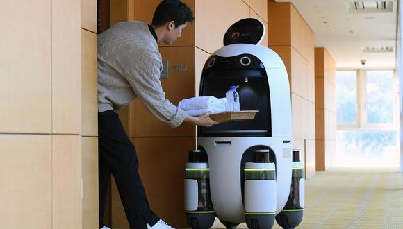 Hyundai prueba su tecnología de conducción autónoma en robots-camareros de un hotel | Hyundai