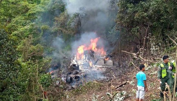 Un avión de fabricación rusa se estrelló en el municipio de Guaicaipuro, en el estado Miranda, a unos 31 kilómetros de Caracas, en Venezuela, el 2 de julio de 2023. (Foto de Twitter @UltimaHoraNo)
