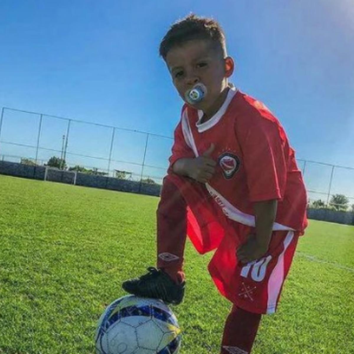 Ulises Cáceres, el niño de 6 años que se ha hecho viral por jugar