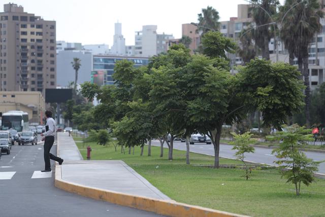 El centro comercial Real Plaza Salaverry propuso un reordenamiento vial en las avenidas Eduardo Avaroa (o Punta del Este), Salaverry, Sánchez Cerro y Huiracocha, en Jesús María. (Fotos: Hugo Pérez / El Comercio)