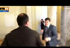 Ucrania: Pelea salvaje entre dos políticos en Parlamento (VIDEO)
