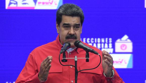 Nicolás Maduro en una conferencia de prensa en un colegio electoral en la escuela Simón Rodríguez en Fuerte Tiuna, Caracas durante las elecciones primarias del Partido Socialista Unido de Venezuela (PSUV) para elegir candidatos antes de la alcaldía y elección de gobernador. (Foto: Federico PARRA / AFP)