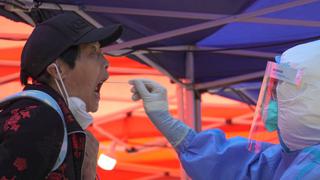 China registra tres muertes y 239 nuevos casos de coronavirus, 226 de ellos locales