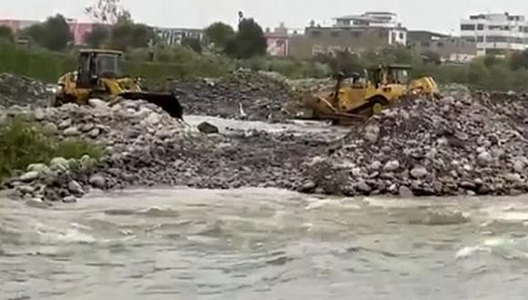 Autoridades inician limpieza y descolmatació del río Rímac. Foto: América Noticias