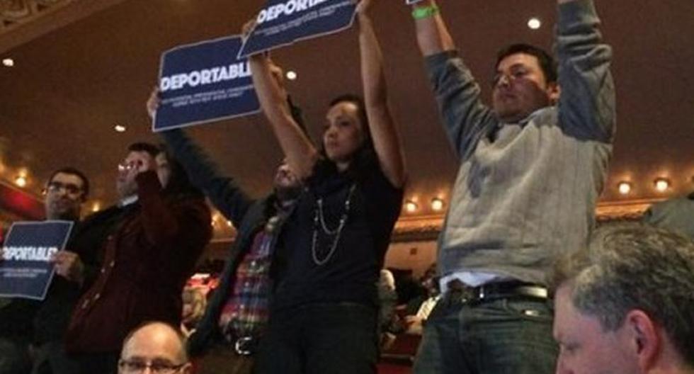 Con pancartas en mano, jóvenes pidieron parar las deportaciones de inmigrantes indocumentados. (Foto: noticias.univision.com)