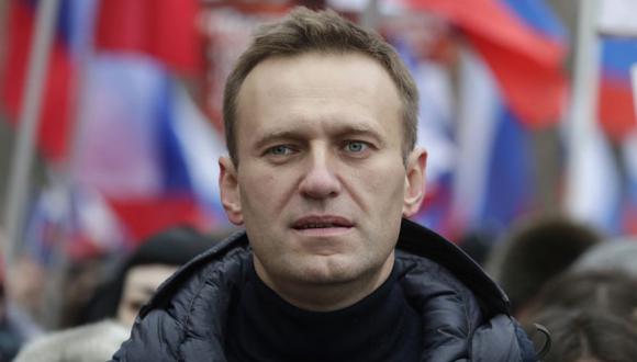 El activista de oposición ruso Alexei Navalny participa en una marcha en memoria del líder de la oposición Boris Nemtsov en Moscú, Rusia, el 24 de febrero del 2019. (Foto: AP / Pavel Golovkin).