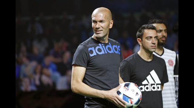 Zinedine Zidane presentó balón de la Eurocopa 2016: Beau Jeu  - 7
