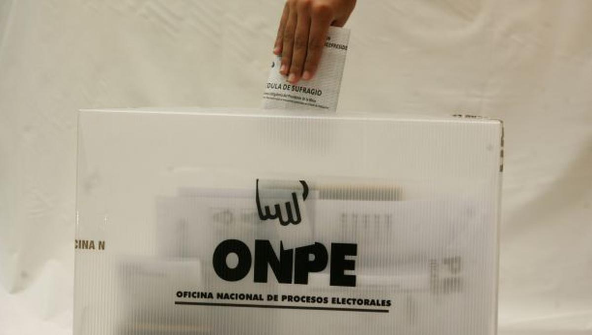 ¿Qué diferencias hay entre simulacro de votación y encuesta?