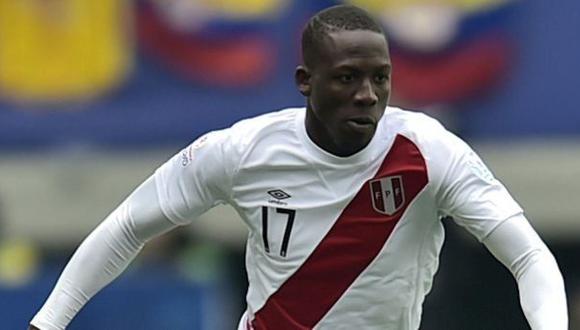 Luis Advíncula se incorporará al Tigres, aseguran en México